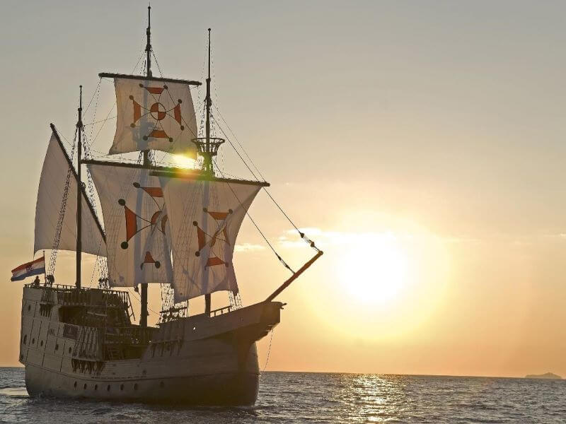 Croisière au crépuscule et dîner sur le Ragusa, un bateau marchand historique