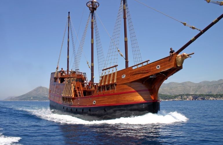 group tours-770x500